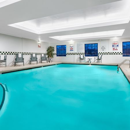 Holiday Inn & Suites Raleigh Cary By Ihg Eksteriør billede