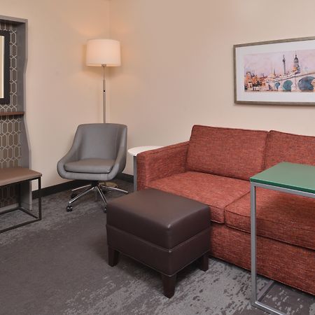 Holiday Inn & Suites Raleigh Cary By Ihg Eksteriør billede