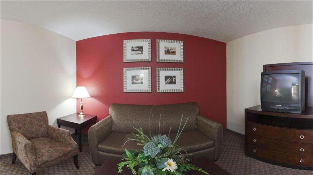 Holiday Inn & Suites Raleigh Cary By Ihg Eksteriør billede