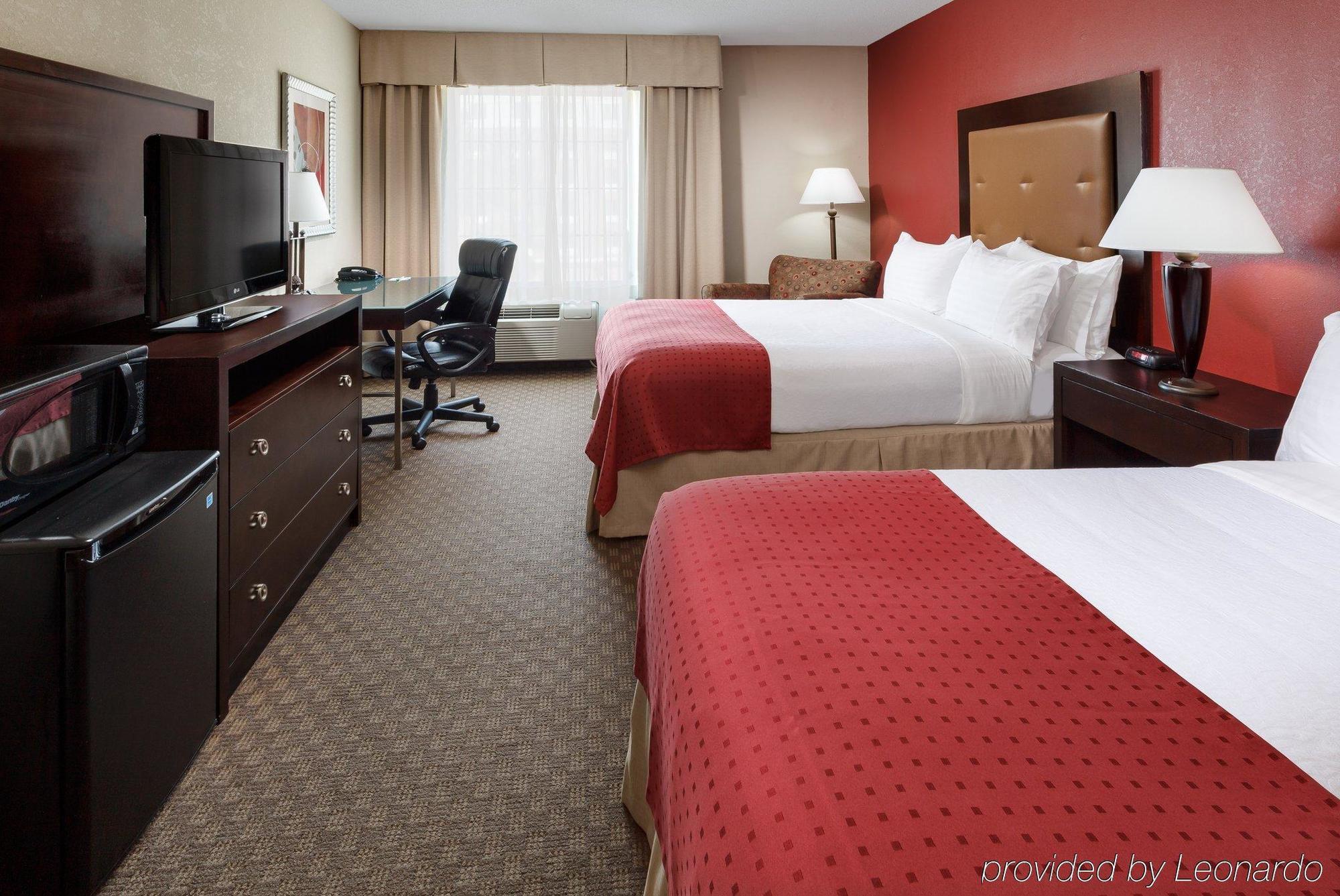 Holiday Inn & Suites Raleigh Cary By Ihg Eksteriør billede