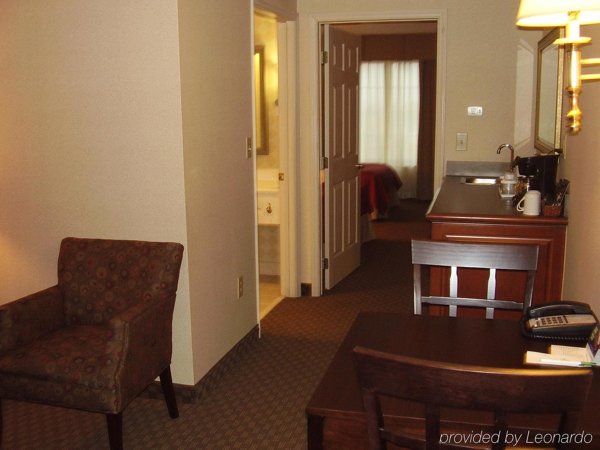 Holiday Inn & Suites Raleigh Cary By Ihg Værelse billede
