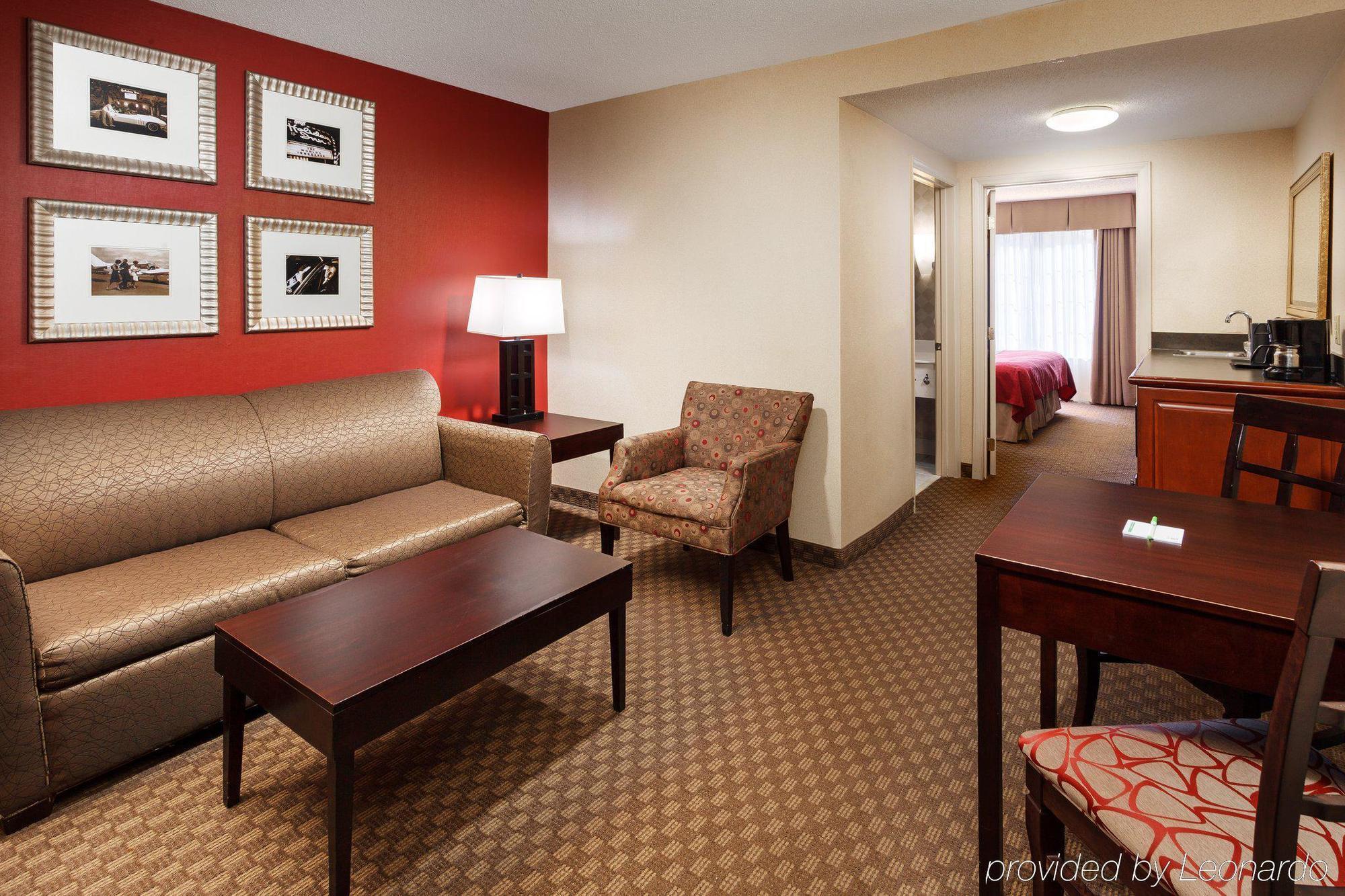 Holiday Inn & Suites Raleigh Cary By Ihg Eksteriør billede