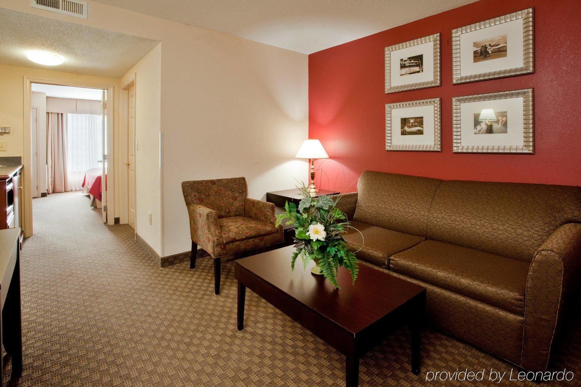 Holiday Inn & Suites Raleigh Cary By Ihg Eksteriør billede
